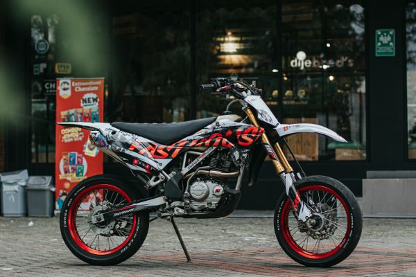Les meilleures moto supermotard pour 2024 : notre top 5